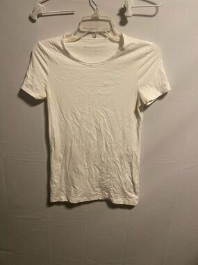 Banana Republic White Short-Sleeve Crew Tee